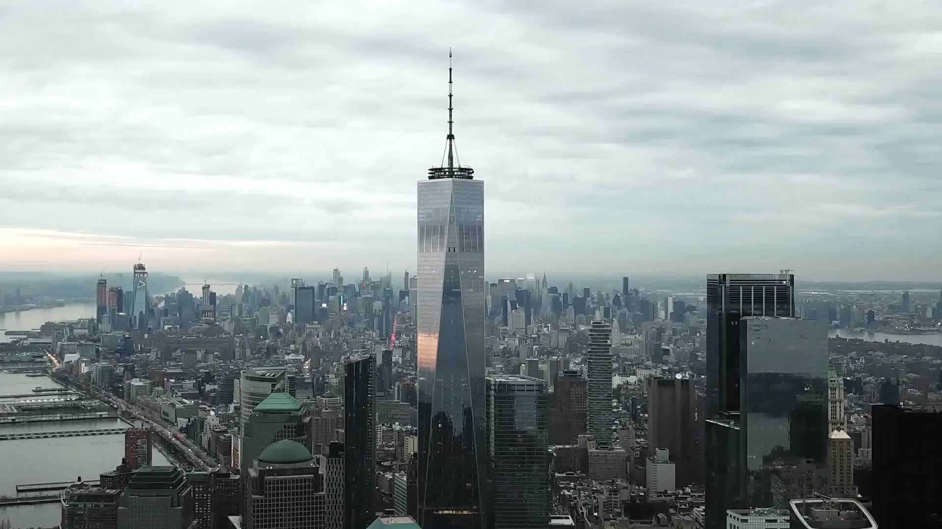 Freedom Tower aerial moving forward 1080